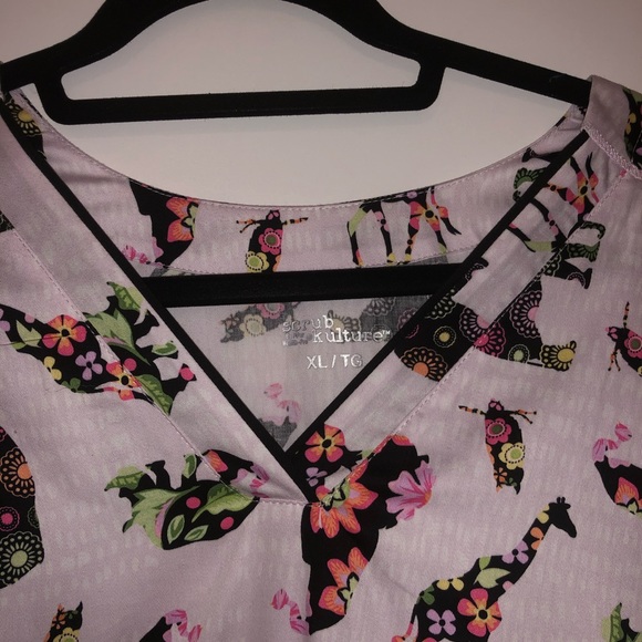 Scrub Kulture Top - Picture 2 of 2